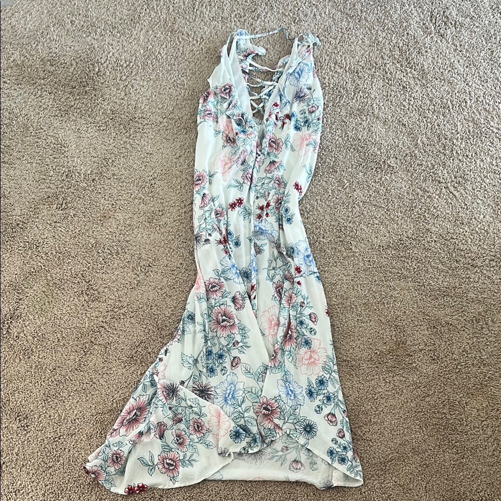 FAVLUX White and Pink Maxi Dress with Elegant Design - Picture 1 of 1